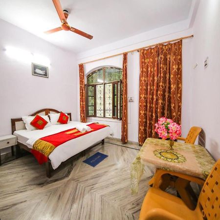 Отель Rishikesh Sadan A Yoga & Spritual Retreat Tapovan Экстерьер фото