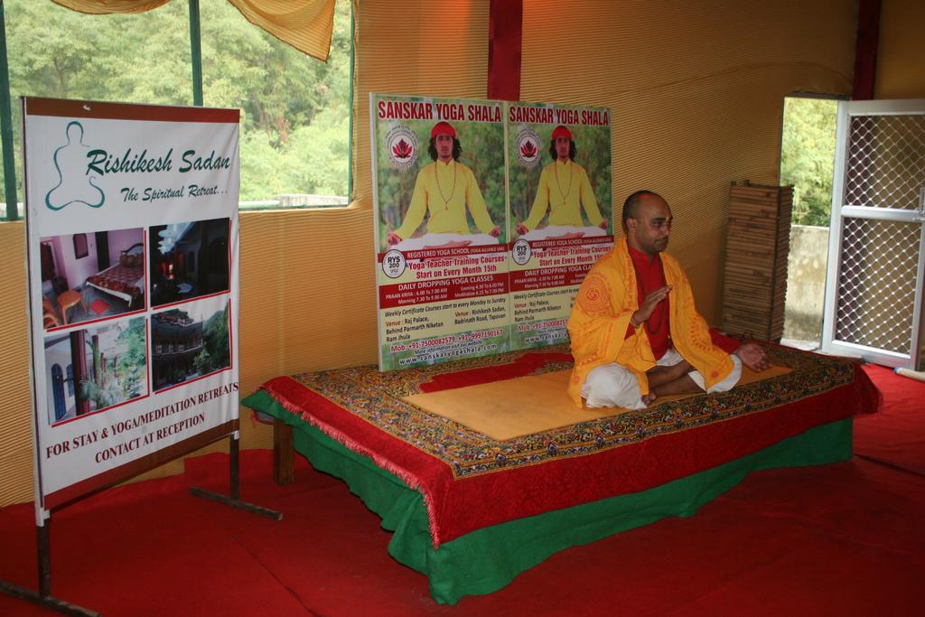 Отель Rishikesh Sadan A Yoga & Spritual Retreat Tapovan Экстерьер фото