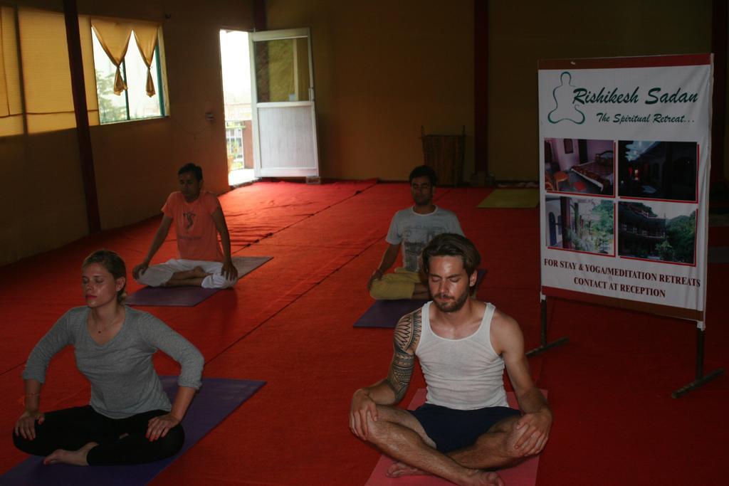 Отель Rishikesh Sadan A Yoga & Spritual Retreat Tapovan Экстерьер фото
