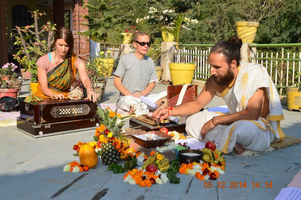 Отель Rishikesh Sadan A Yoga & Spritual Retreat Tapovan Экстерьер фото