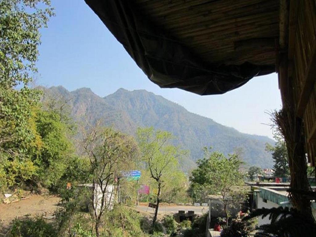 Отель Rishikesh Sadan A Yoga & Spritual Retreat Tapovan Экстерьер фото