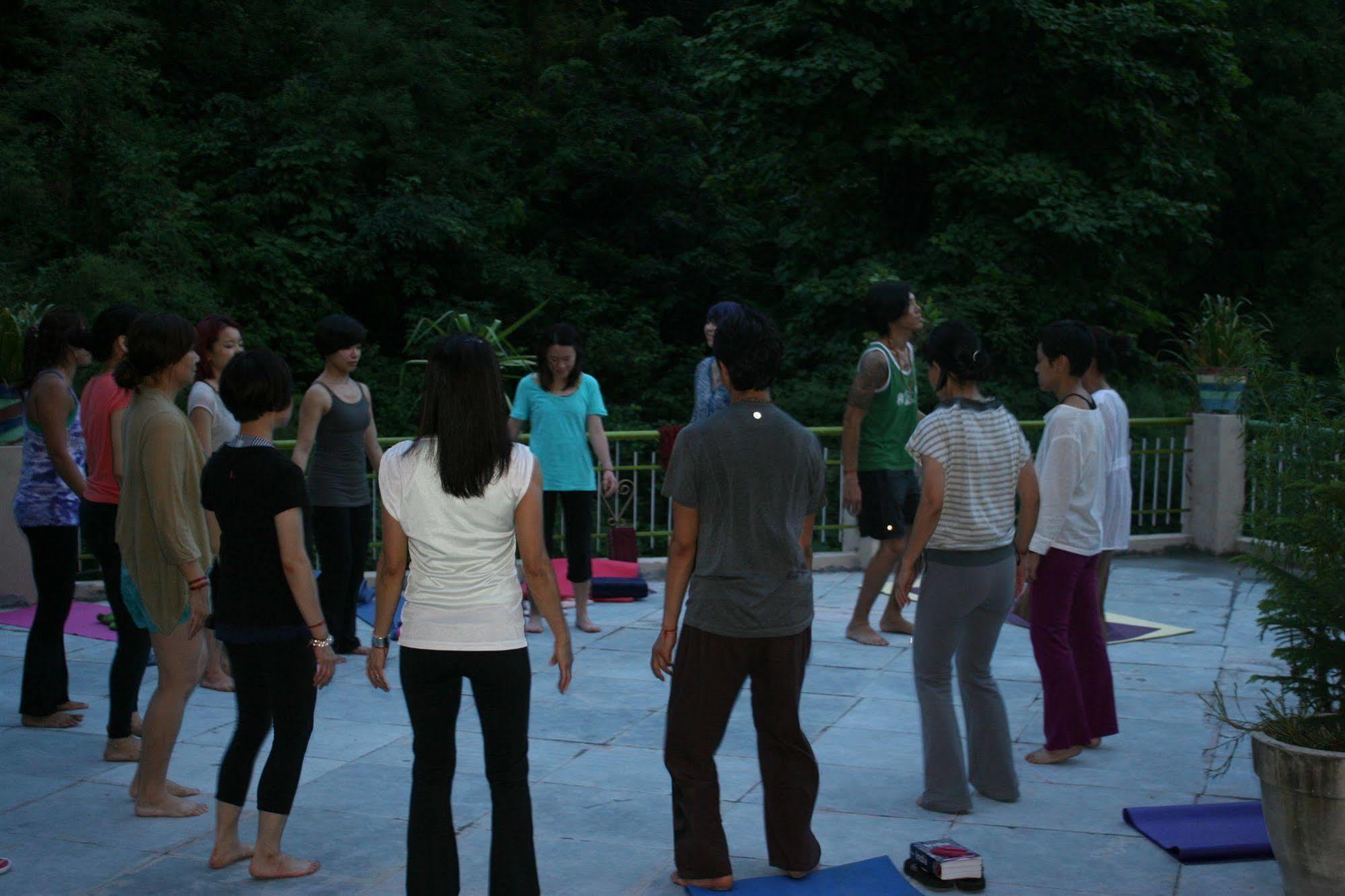 Отель Rishikesh Sadan A Yoga & Spritual Retreat Tapovan Экстерьер фото