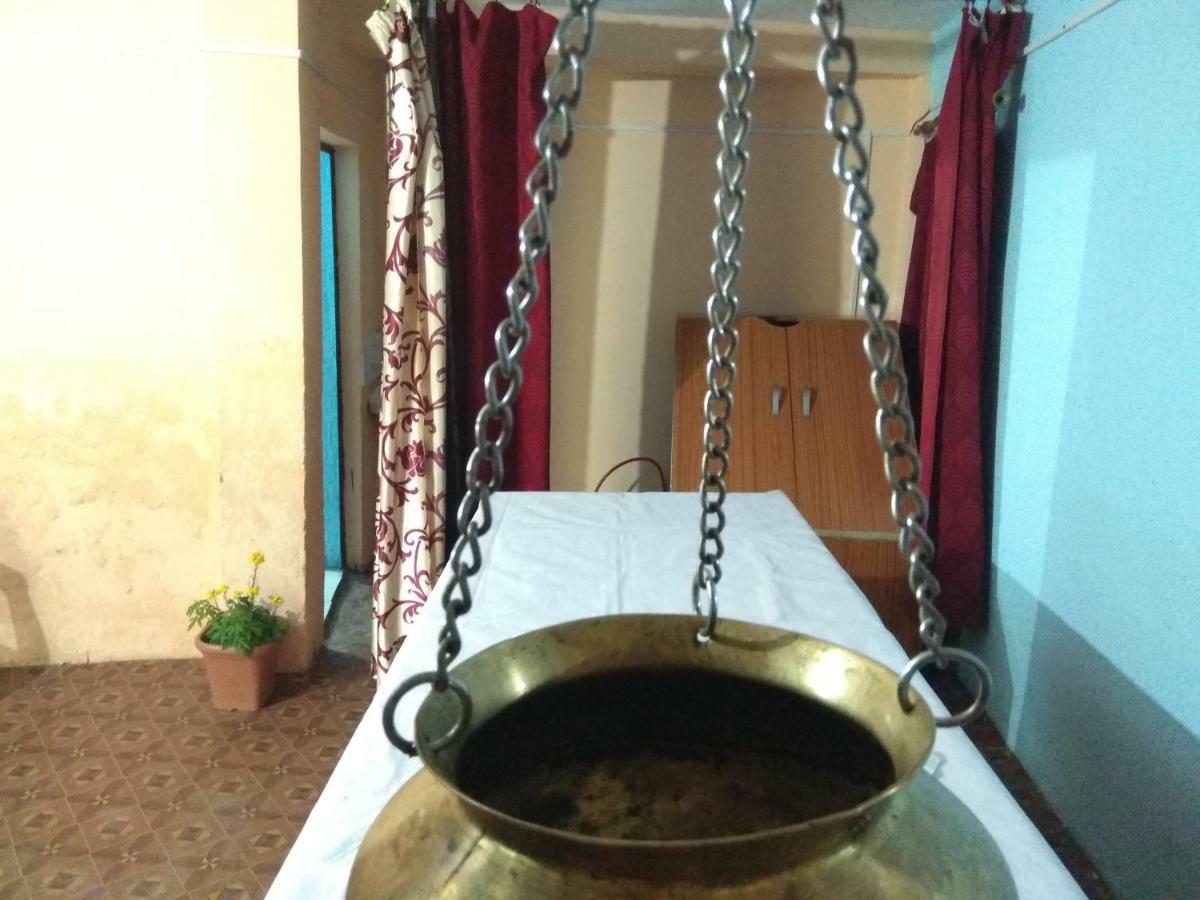 Отель Rishikesh Sadan A Yoga & Spritual Retreat Tapovan Экстерьер фото