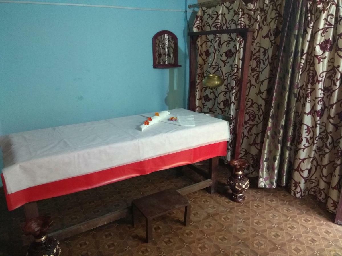 Отель Rishikesh Sadan A Yoga & Spritual Retreat Tapovan Экстерьер фото